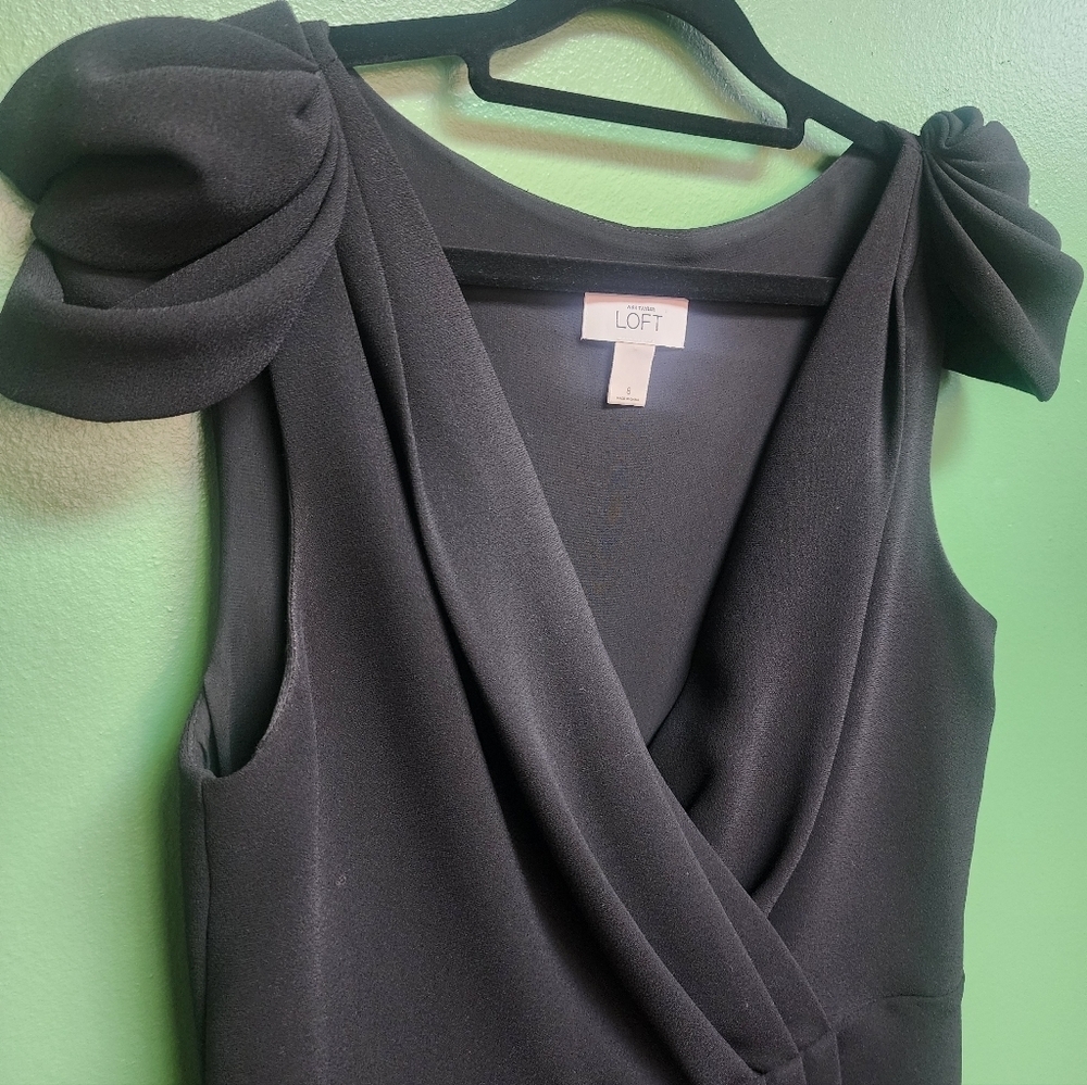 Ann Taylor LOFT Black Wrap-Style Dress w/ Bow Shoulders | Size 8